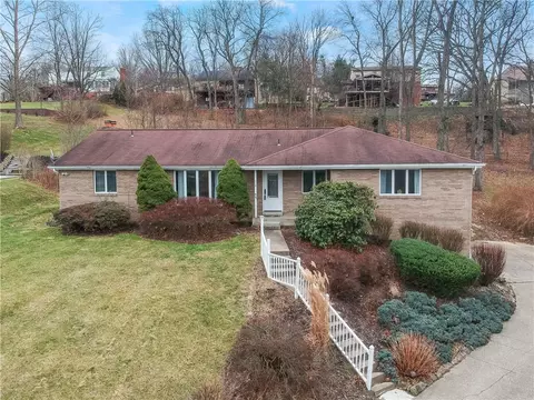 112 Lintel Dr, Canonsburg, PA 15317