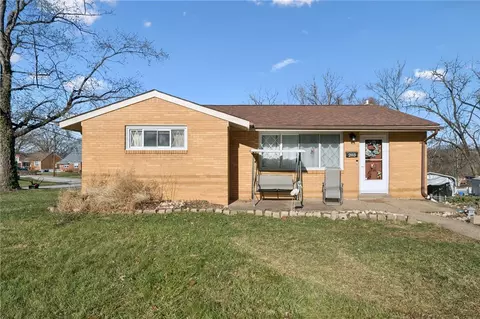 203 Sherrie Dr, Pittsburgh, PA 15239