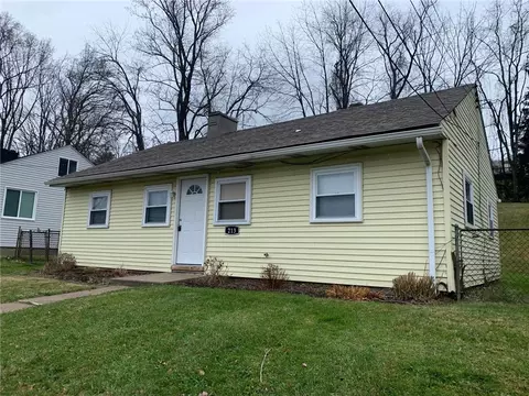 213 Caruso Dr, Monroeville, PA 15146