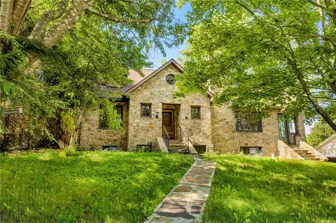 388 High St, Somerset, PA 15501