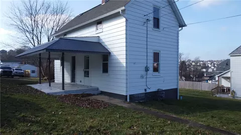 37 Lebanon Ave, Uniontown, PA 15401