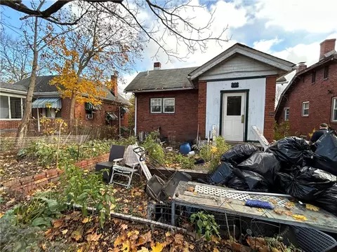 371 Ohio Ave, Clairton, PA 15025