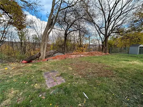 Exterior - 357 Ohio Ave, Clairton, PA 15025 photo 9 of 9