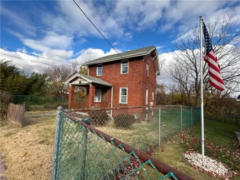 Exterior - 357 Ohio Ave, Clairton, PA 15025 photo 2 of 9