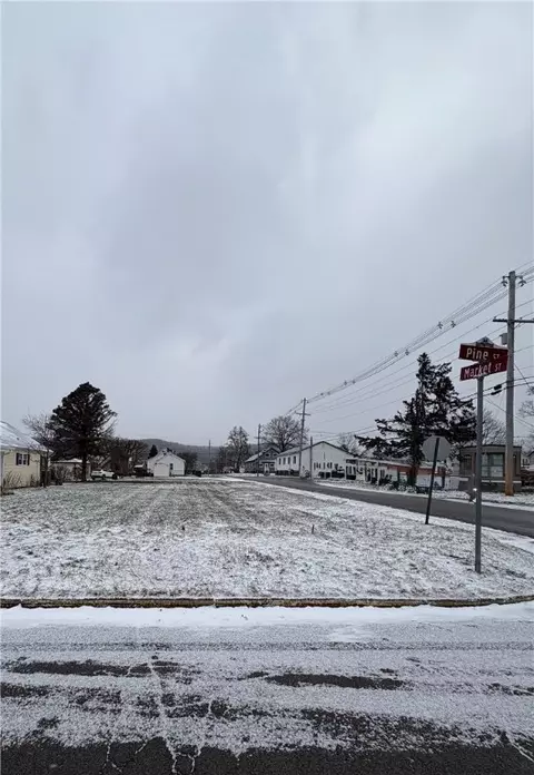 00 Pine-market Sts, Zelienople, PA 16063