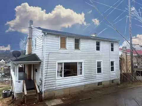 121-123 Oak Ave, Kittanning, PA 16201