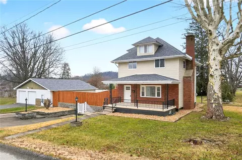 208 Liberty Ave, Rostraver, PA 15012