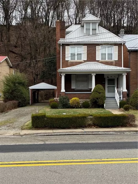555 Market St, Leechburg, PA 15656