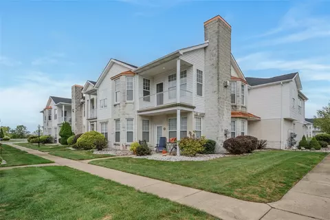 246 Adams Pointe #1, Mars, PA 16046