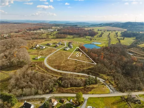 000 Oak Crest Dr, Stoystown, PA 15563