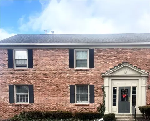 112 Jamestown Dr #A, Pittsburgh, PA 15216