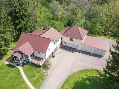 955 Woodside Ave, Ellwood City, PA 16117