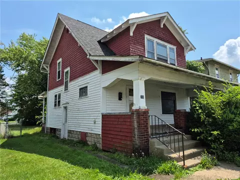 399 Baldwin Ave, Sharon, PA 16146