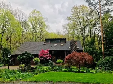 16 Commons, Bradford Woods, PA 15015