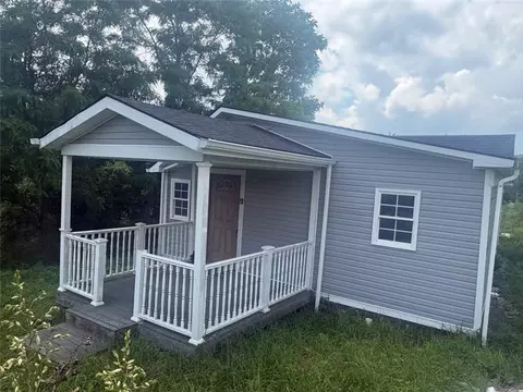105 Penn Ave, Bentleyville, PA 15314