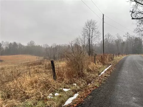 8251 Debolt Rd, Conneaut Lake, PA 16316