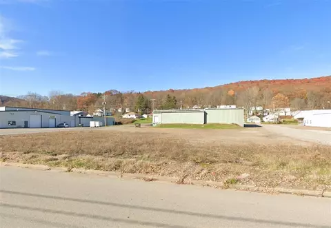 110 Brown Ave, Franklin, PA 16323