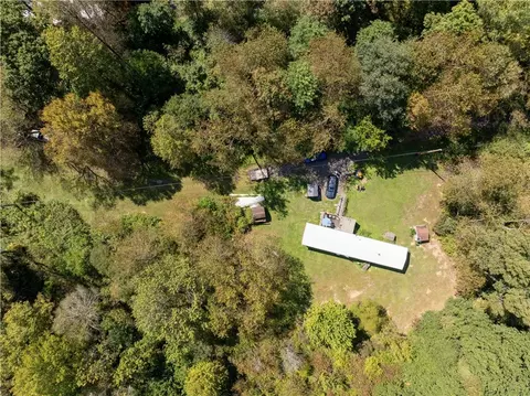 1409 Route 989, Rochester, PA 15074