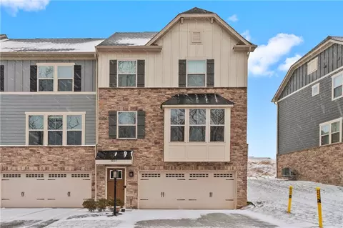 3005 Lampl Ln, Jeannette, PA 15644