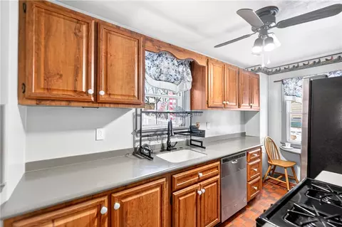 Kitchen - 112 Heathmore Ave, Pittsburgh, PA 15227 photo 4 of 5