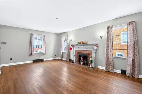 Living - 112 Heathmore Ave, Pittsburgh, PA 15227 photo 2 of 3