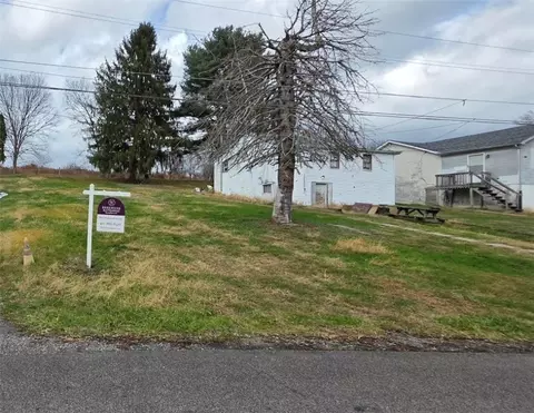 112 Mancha St, Eighty Four, PA 15330