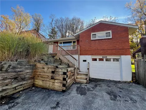 11256 Azalea Dr, Pittsburgh, PA 15235