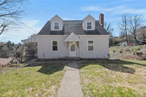 2123 Worton Blvd, West Mifflin, PA 15122