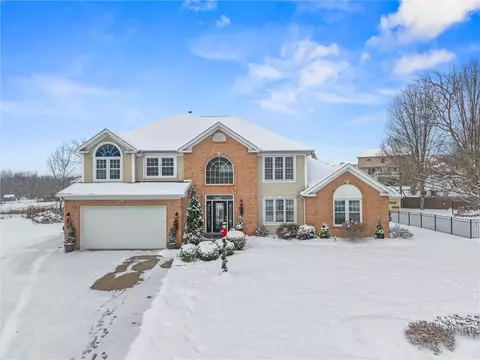 1004 Deveron Ct, Jeannette, PA 15644