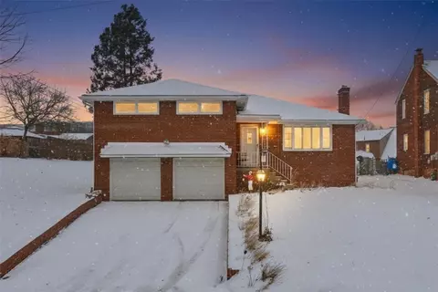 517 Brierly Ln, Homestead, PA 15120