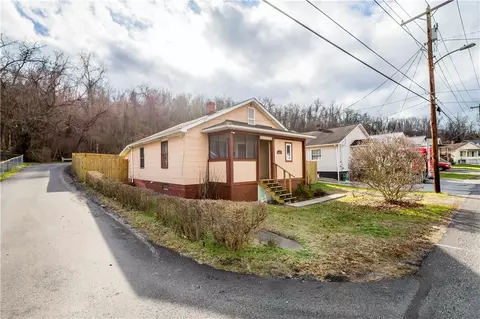 201 Brown St, Brownsville, PA 15417