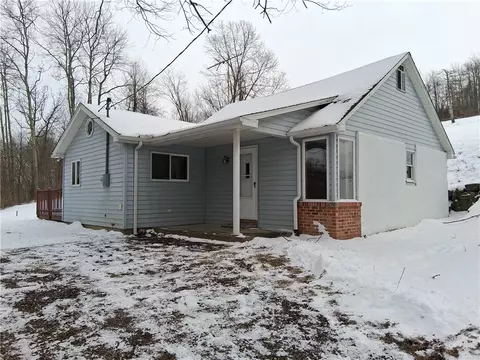 418 Vance Dr, Burgettstown, PA 15021