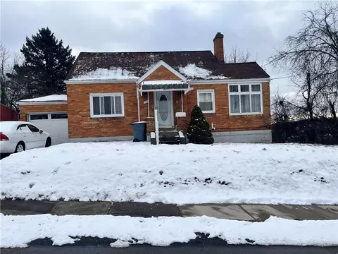 293 W Schwab, Homestead, PA 15120