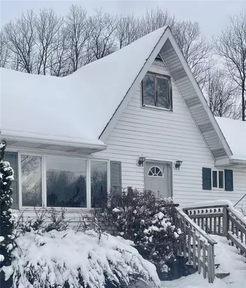 88 Fleming Rd, Grove City, PA 16127