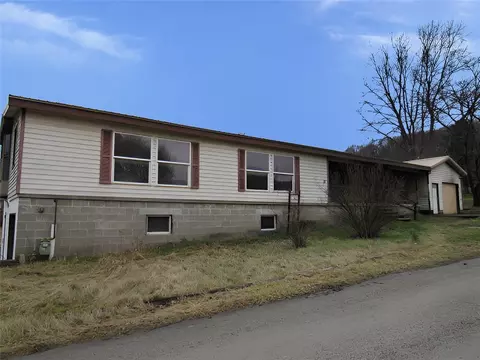 19 Washington St, Robinson, PA 15949