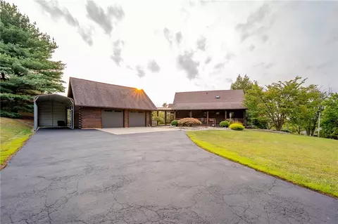 480 Sandworks Rd, Hunker, PA 15639