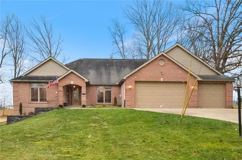 1533 Robertson Dr, Pittsburgh, PA 15237