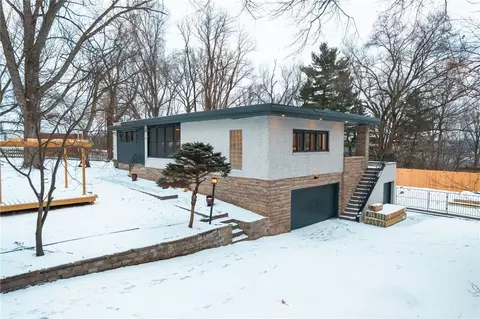 203 N Grandview Dr, Pittsburgh, PA 15215