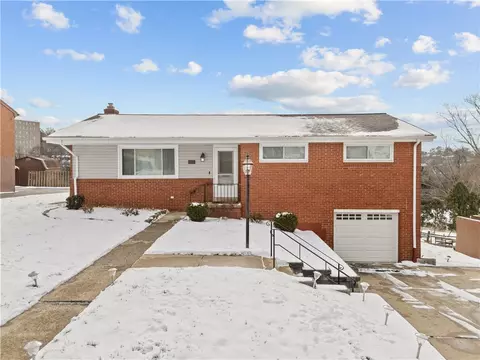 1251 Blue Jay Dr, Pittsburgh, PA 15243