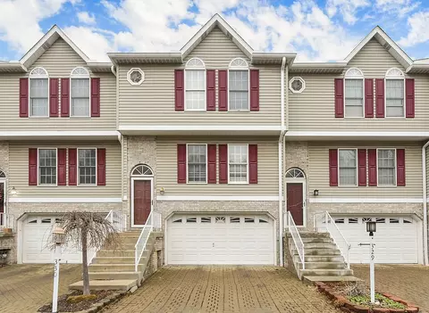 330 Brohios Dr, Monaca, PA 15061