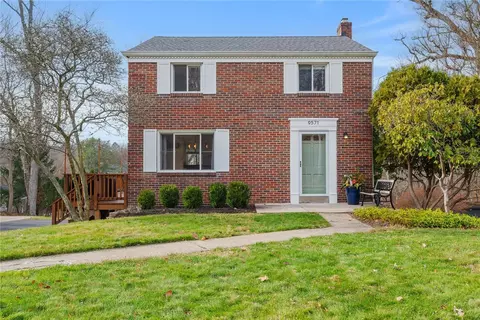 9571 Harmony Dr, Pittsburgh, PA 15237