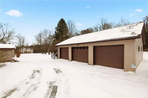 2398 Centennial Dr, Windber, PA 15963 photo 2