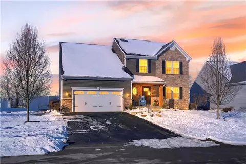452 Fox Ridge Dr, Canonsburg, PA 15317