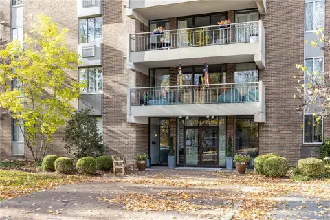 201 Grant #202, Sewickley, PA 15143