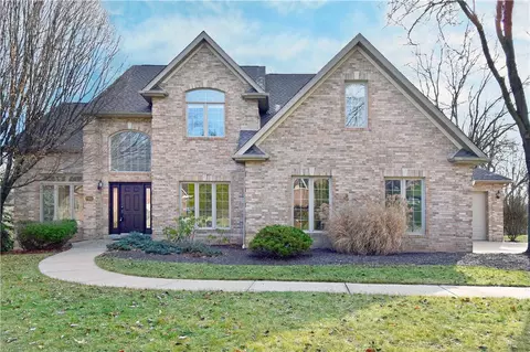 7052 Bennington Woods Dr, Pittsburgh, PA 15237