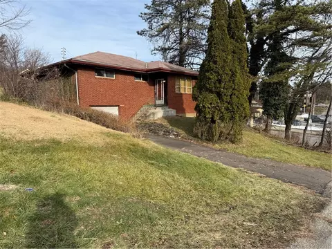 3015 Maryland Ave, North Versailles, PA 15137
