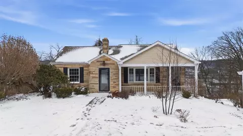 268 Coraopolis Rd, Coraopolis, PA 15108