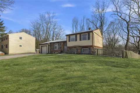 464 Malcolm, Coraopolis, PA 15108