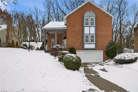 122 Heldon Dr, Coraopolis, PA 15108