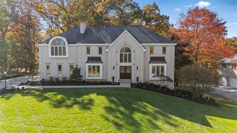 2154 S Villa Dr, Gibsonia, PA 15044